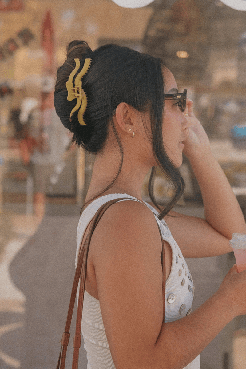 Wavy Hold-Everything Hair Claws HAIR ACCESSORIES Kaxi PEAR 