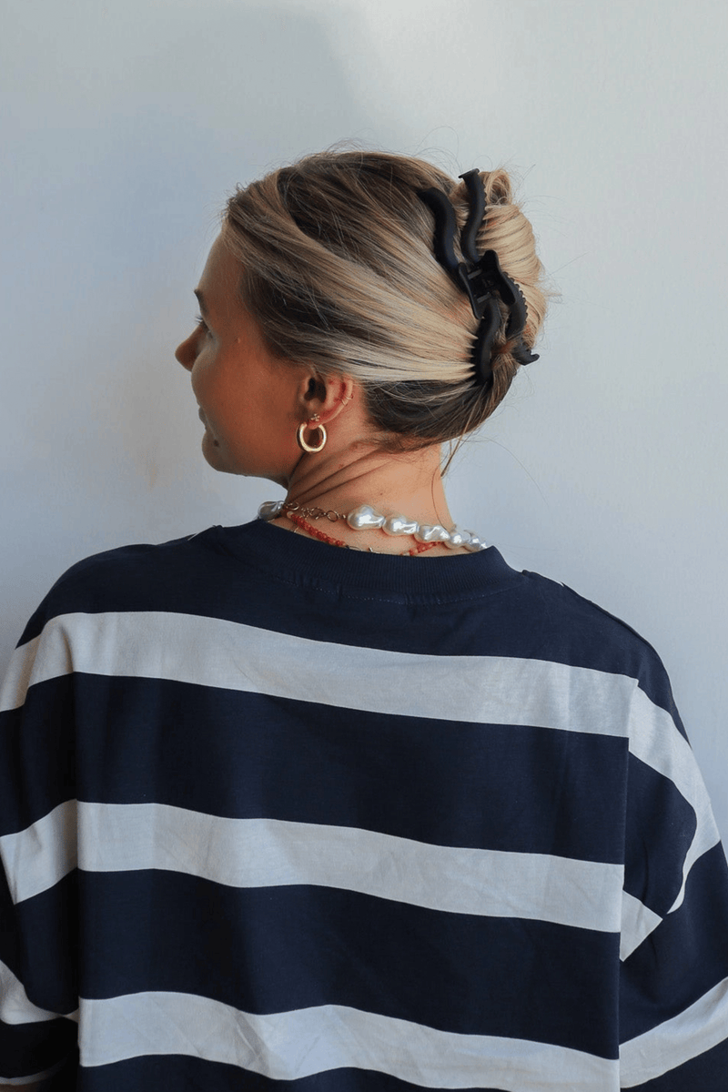 Wavy Hold-Everything Hair Claws HAIR ACCESSORIES Kaxi BLACK 