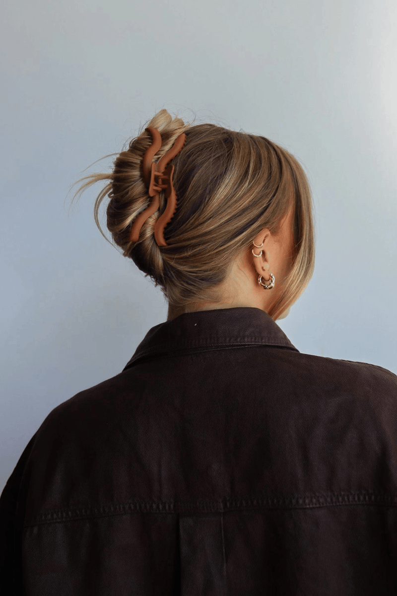 Wavy Hold-Everything Hair Claws HAIR ACCESSORIES Kaxi CHOCOLATE BROWN 