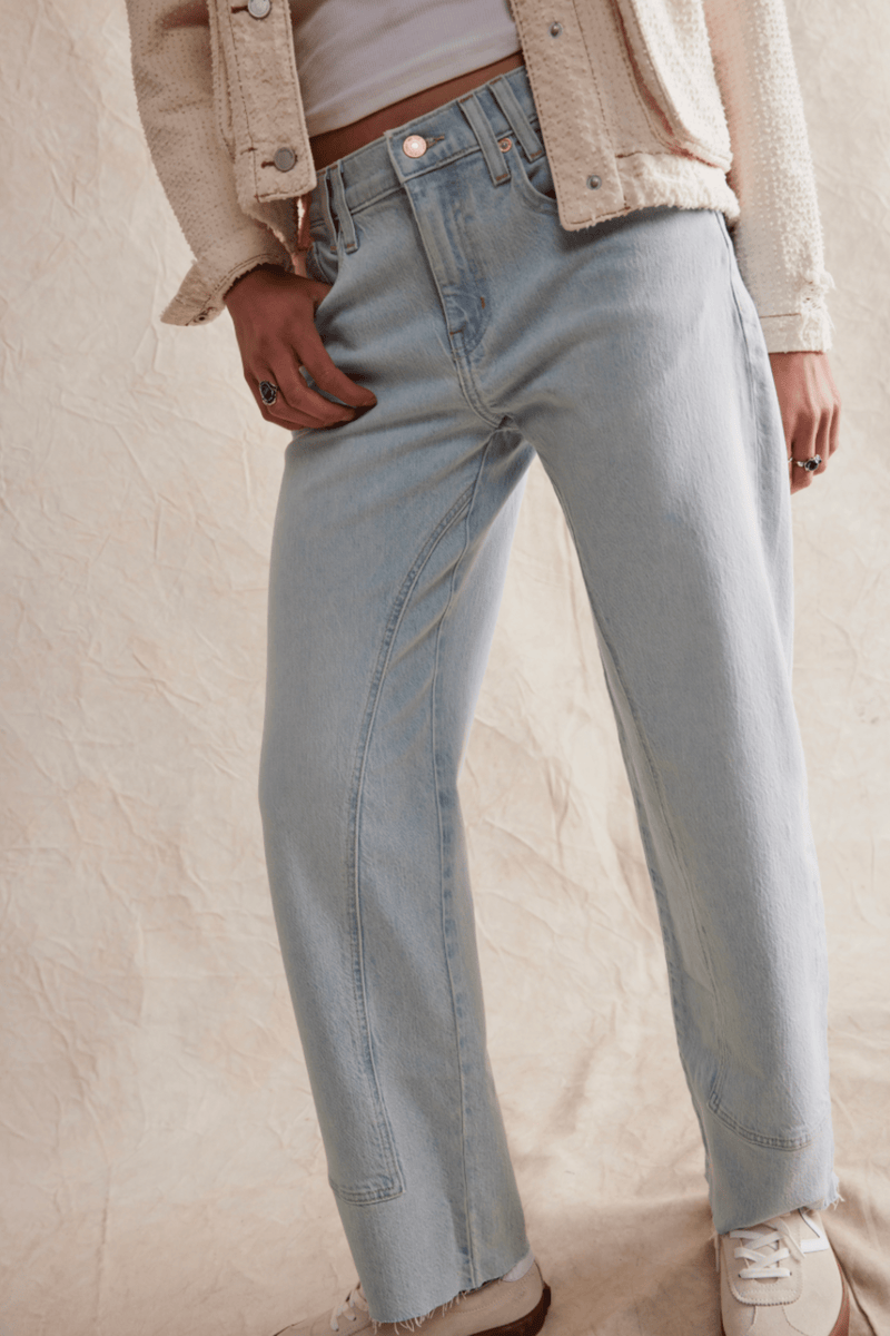 FREE PEOPLE | Risk Taker Straight Jeans in Daydream Blue Wild Bohemian 