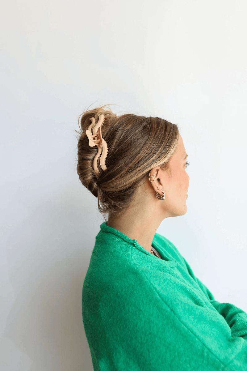 Wavy Hold-Everything Hair Claws HAIR ACCESSORIES Kaxi HONEY BLONDE 