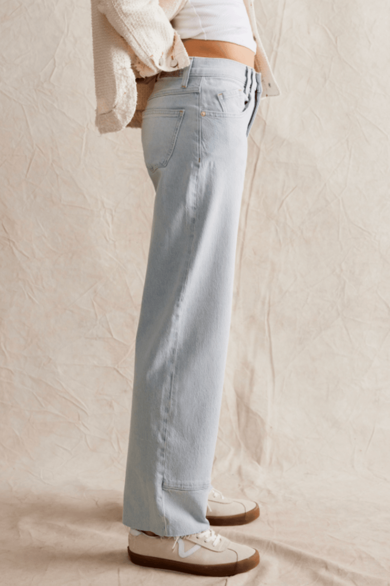 FREE PEOPLE | Risk Taker Straight Jeans in Daydream Blue Wild Bohemian 