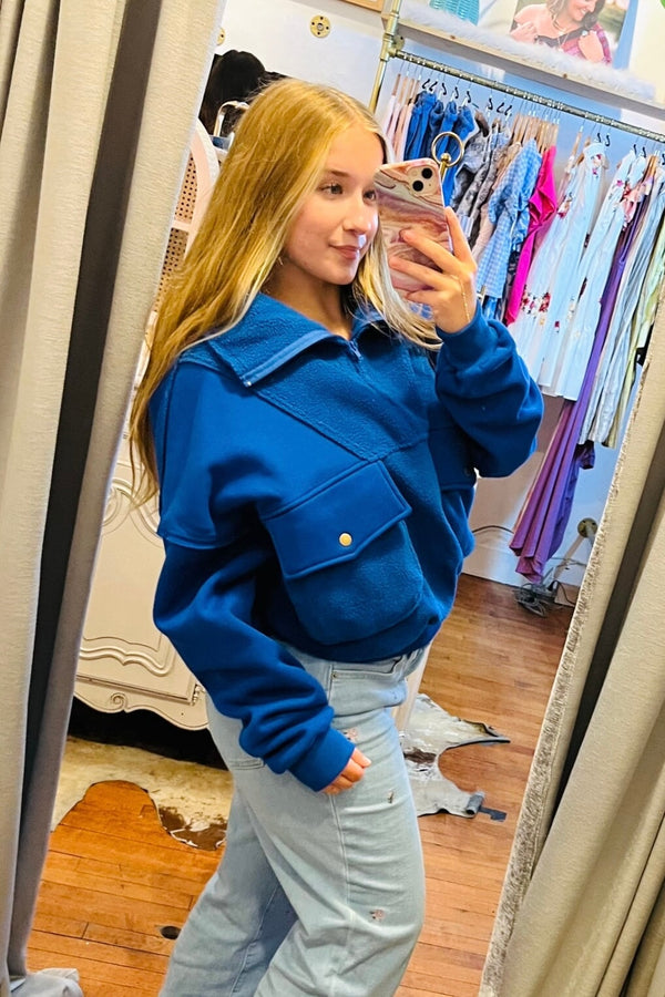 Carter Pullover in Cobalt