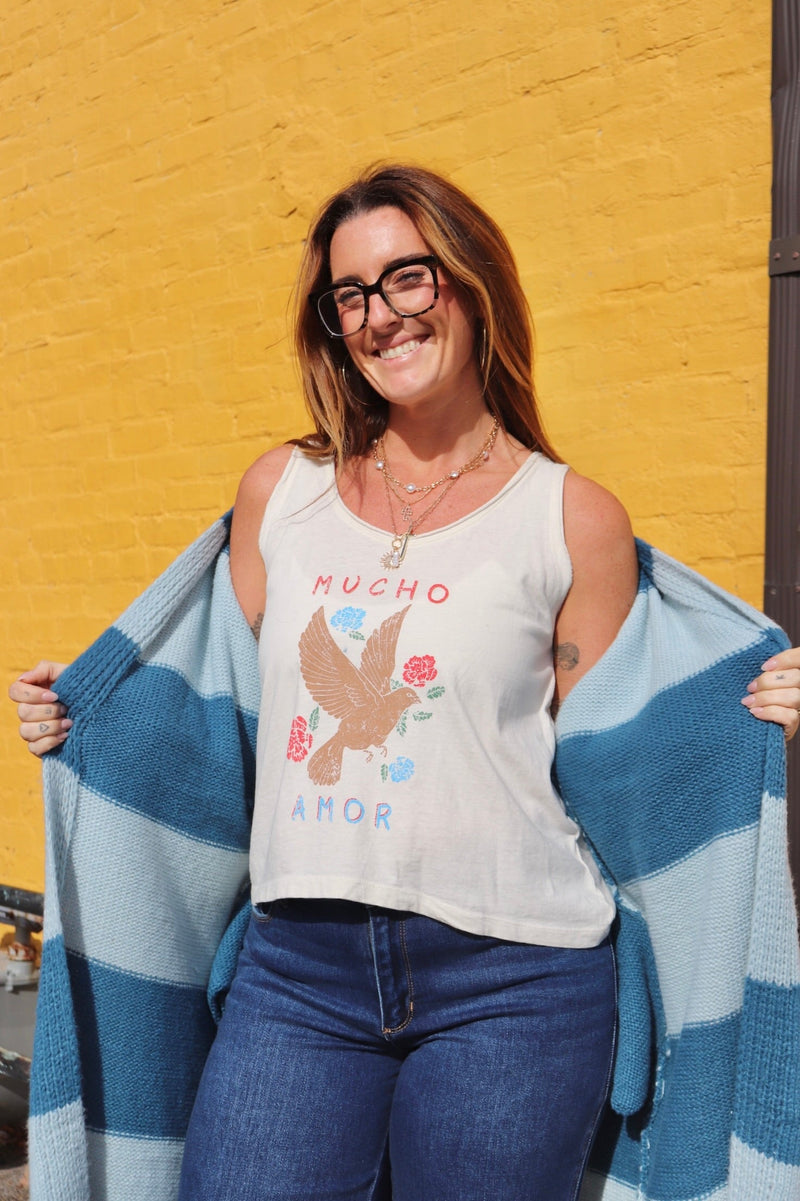 Mucho Amor Graphic Tank TOPS Promesa 