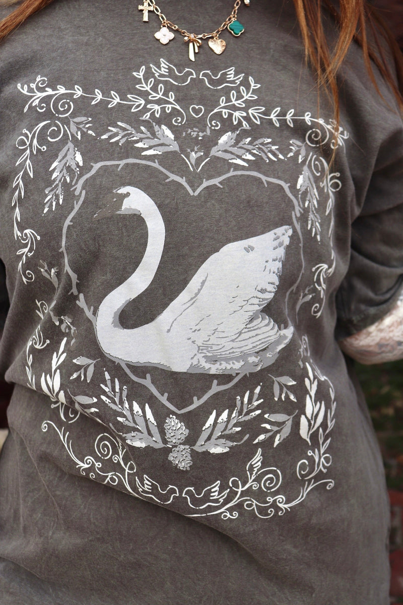 Swan Oversized Tee TOPS Promesa 
