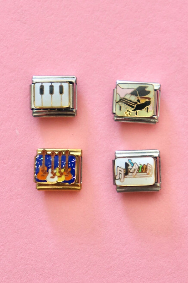 Italian Charms | MUSIC ITALIAN CHARM BAR LAMOON 